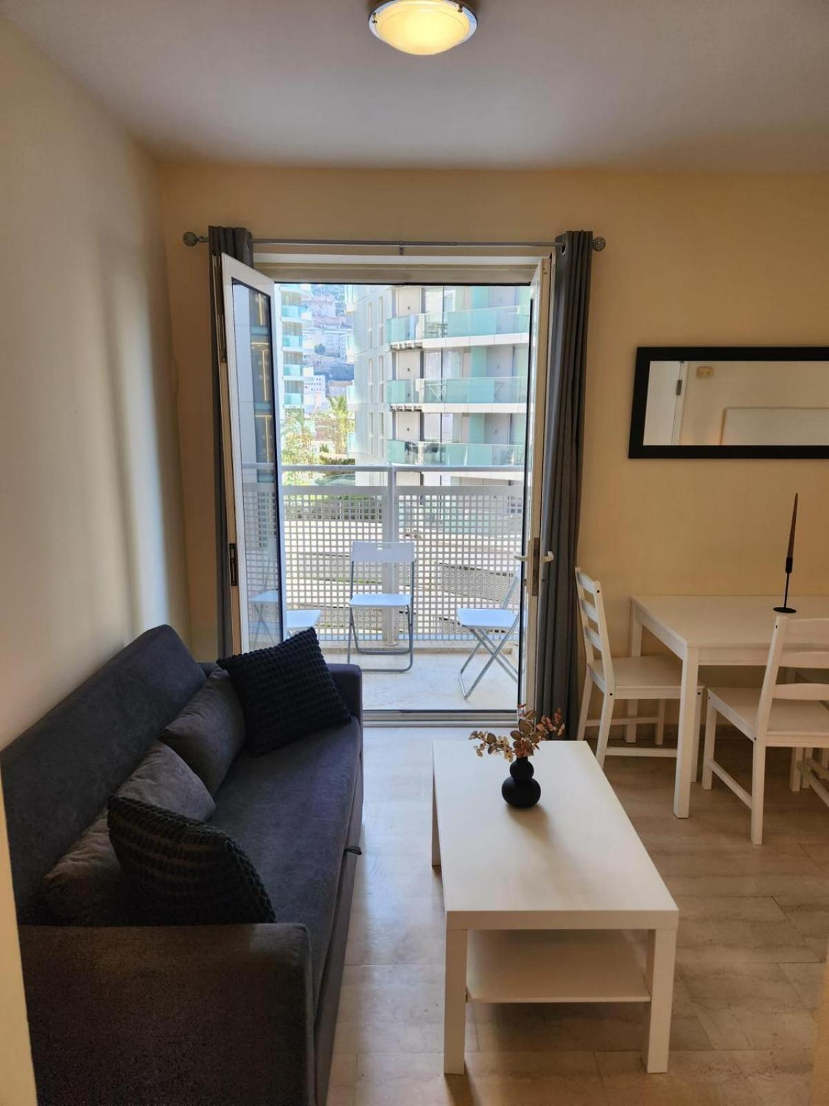 New With Ac Central Suites With Pool Access And Squash Courts! Sleeps Family Or 4 Guests Gibraltar Exteriör bild
