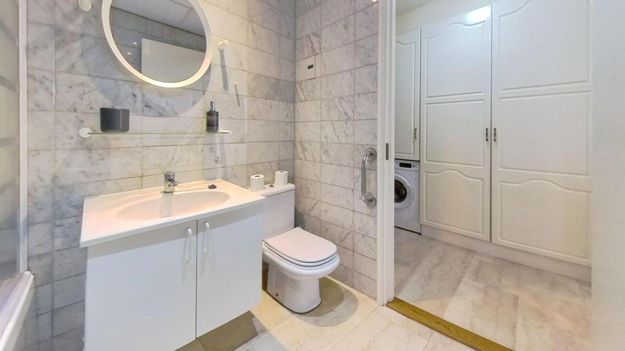 New With Ac Central Suites With Pool Access And Squash Courts! Sleeps Family Or 4 Guests Gibraltar Exteriör bild